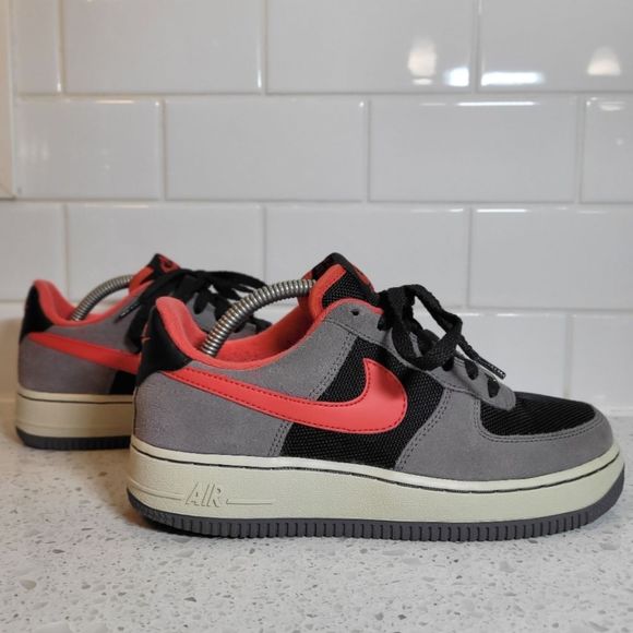 Vintage Nike Air Force 1 '07 - Picture 1 of 13